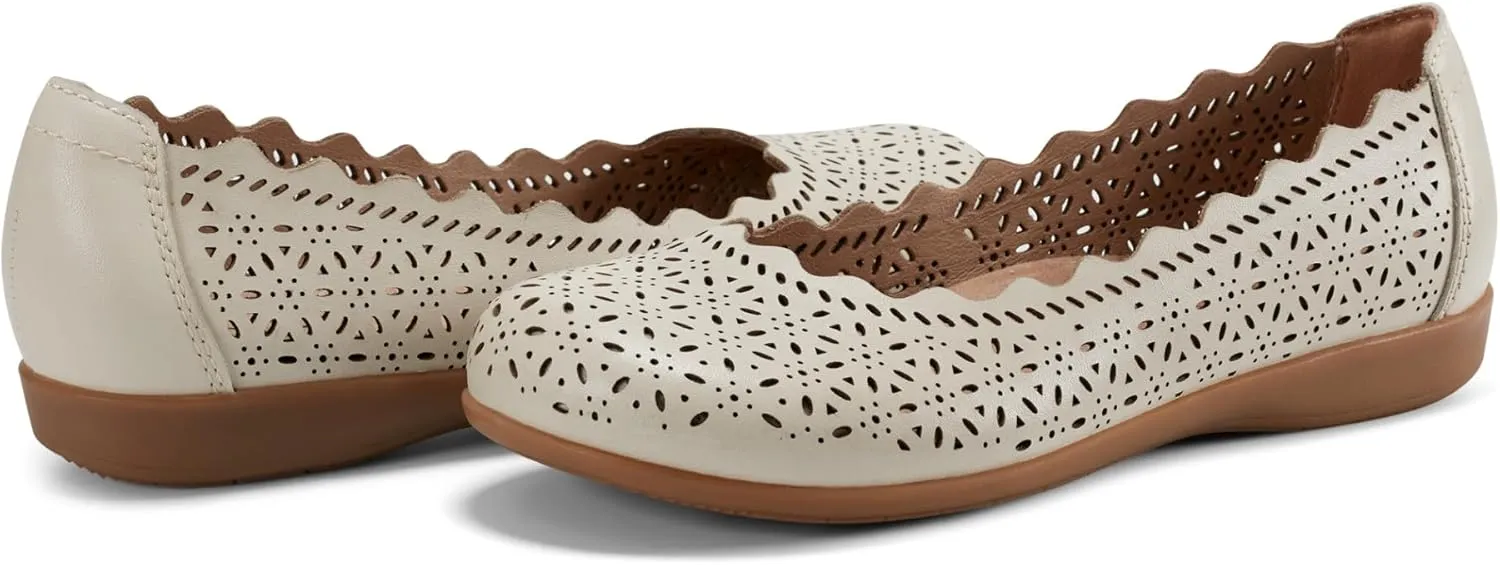 Earth Women's Etbria Ballet Flat