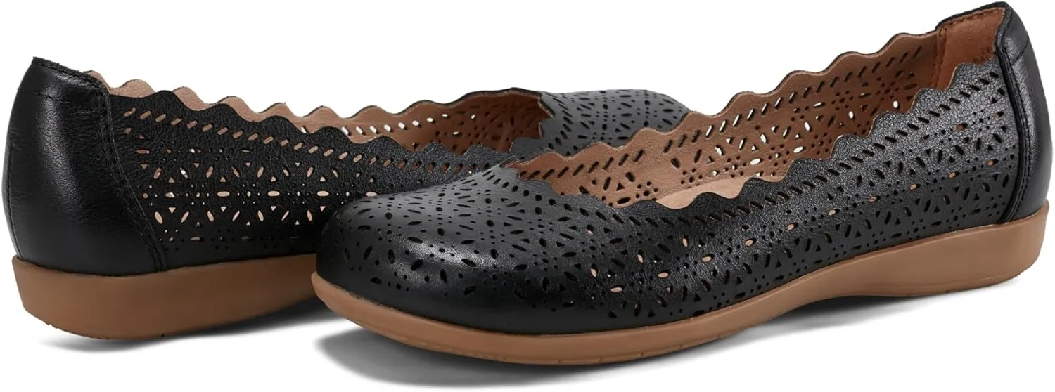 Earth Women's Etbria Ballet Flat