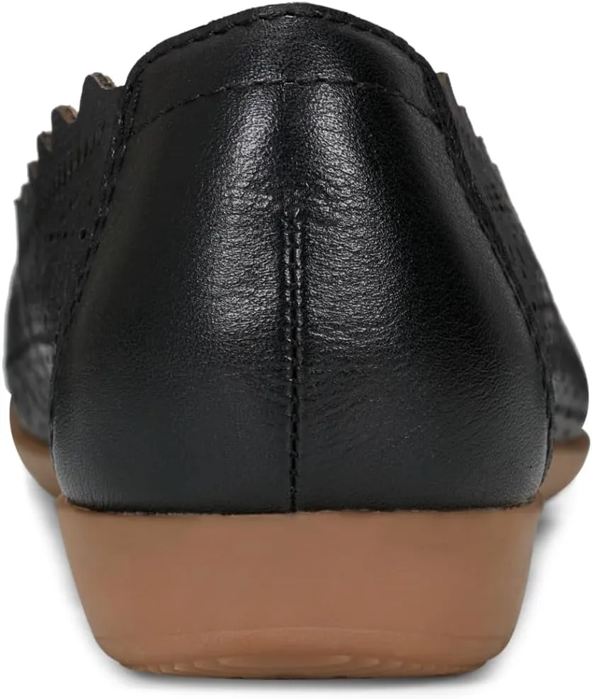Earth Women's Etbria Ballet Flat