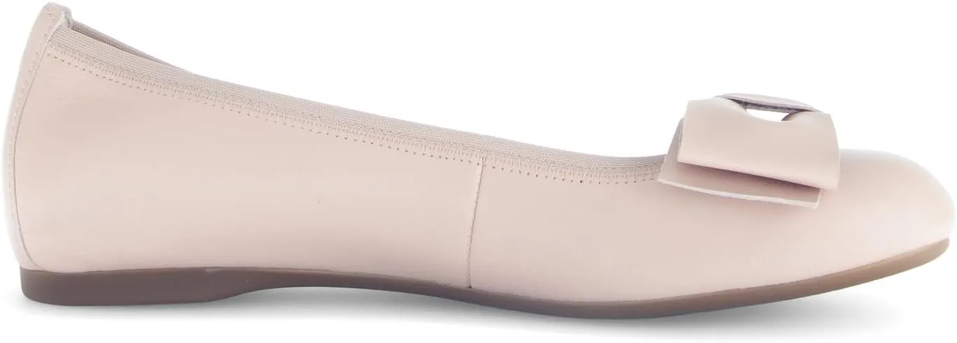 Gabor Women's 64.125 Loafer Flat