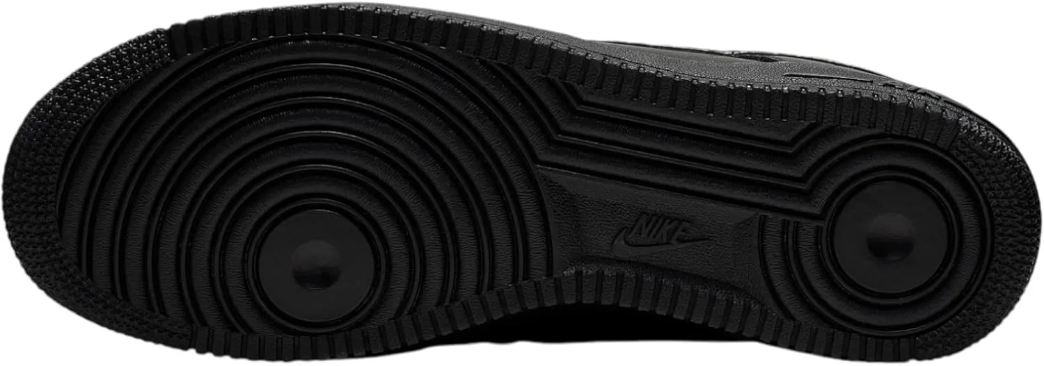 Nike Men's Classic Basketball Shoe