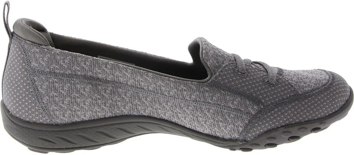 Skechers Women's Relaxed Fit Breathe-Easy Holding Line Slip-On Sneaker