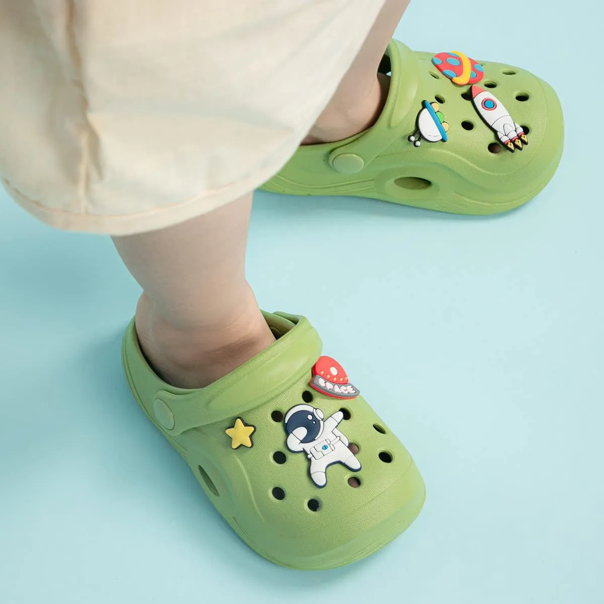 Toddler Cute Garden Clogs Boys Girls Slip On Shoes Summer Lightweight Outdoor Slides Sandals Infant Children Beach Pool Shoes (Toddler/Little Kids)