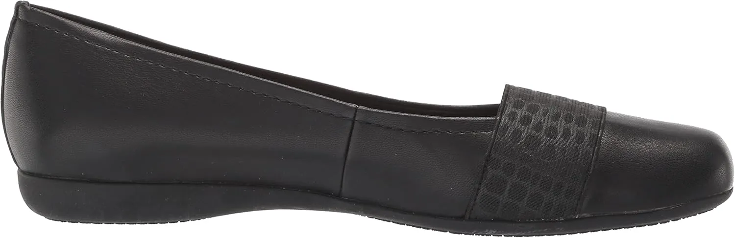 Trotters Women's Sarina Flat