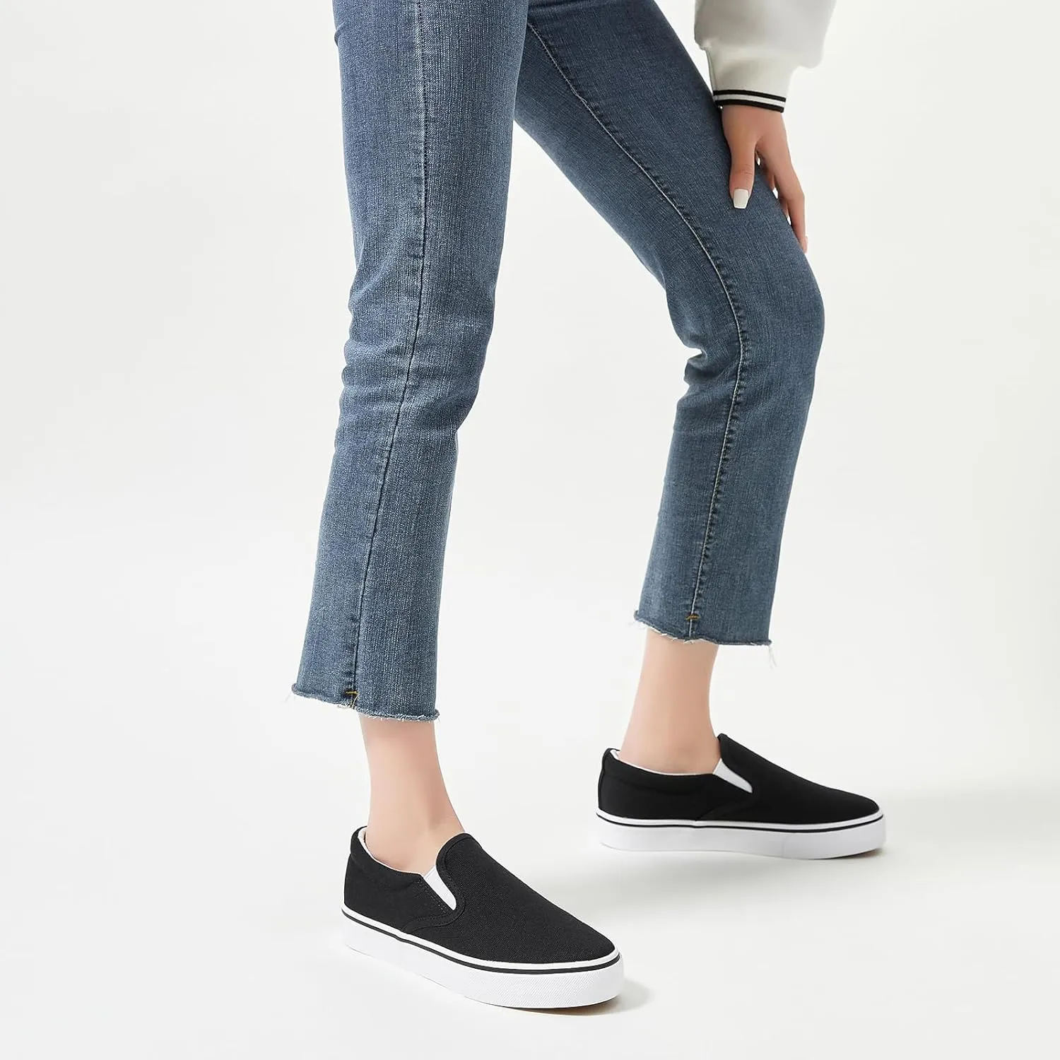 Women's Slip on Shoes Canvas Sneakers Loafers Non Slip Shoes Low Top Casual Shoes