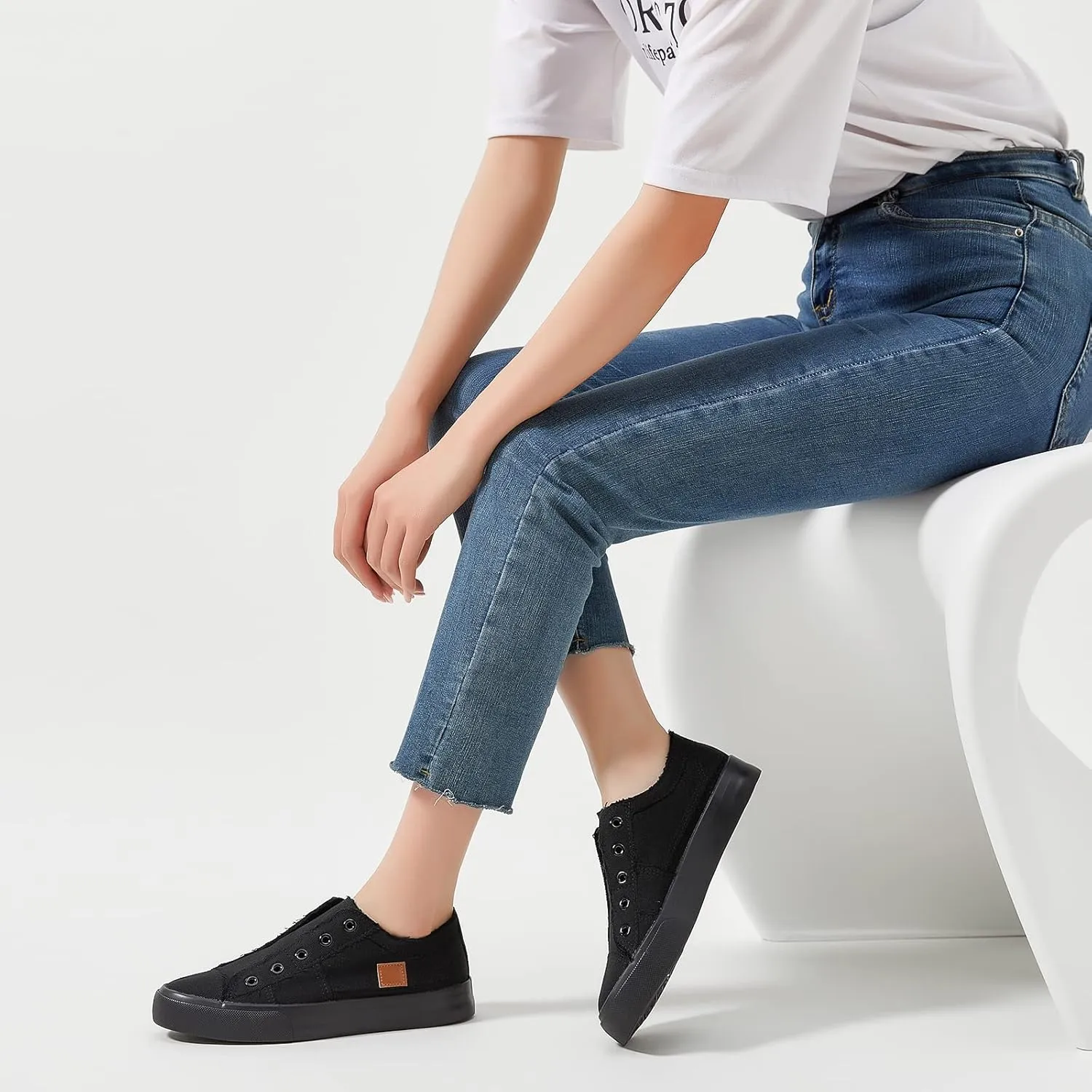 Women's Slip on Shoes Non Slip Fashion Canvas Sneakers Low Top Casual Shoes